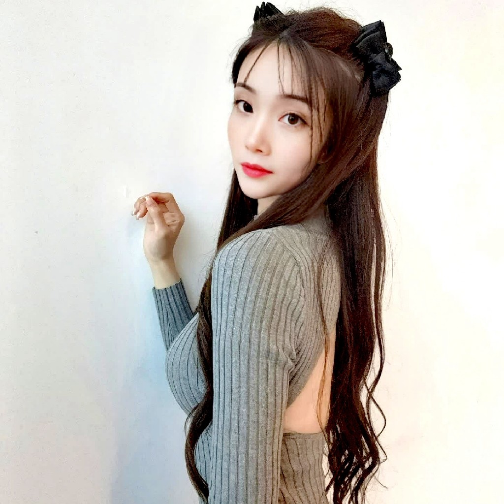 杨杨ြ在跳舞💃